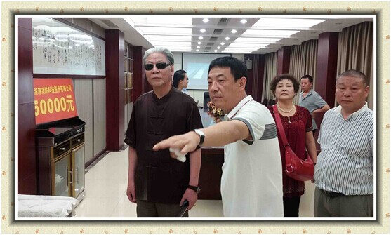 劉少奇飾演者郭法曾慕名到訪(fǎng)浪潮消防